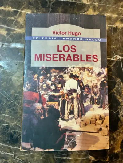 Libro Los Miserables de Victor Hugo - miniatura 1
