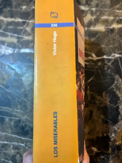 Libro Los Miserables de Victor Hugo - miniatura 2