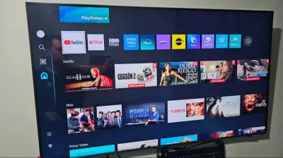 Samsung Crystal UHD 50" 4K Serie DU8000 - miniatura 1