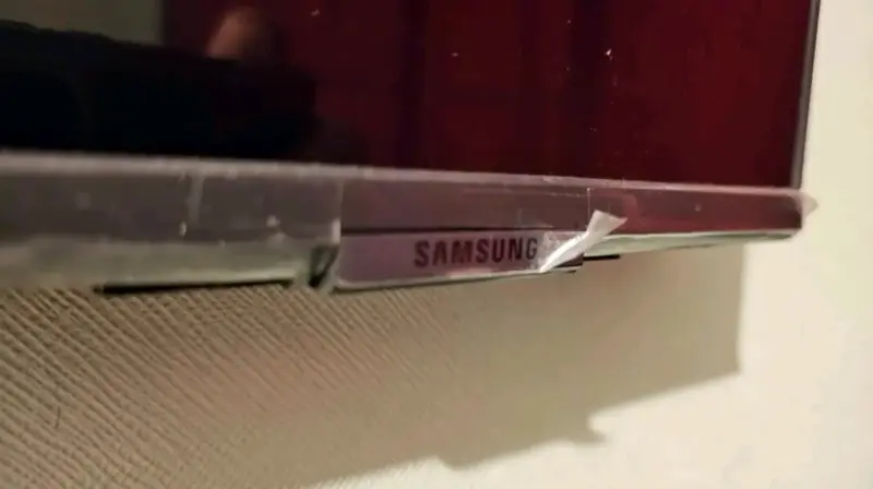 Samsung Crystal UHD 50" 4K Serie DU8000 - 6
