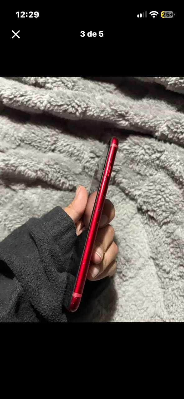 iPhone SE rojo en buen estado - 3