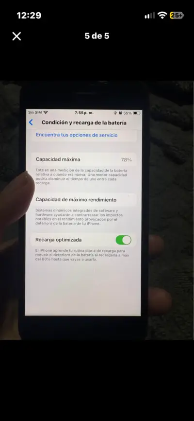 iPhone SE rojo en buen estado - miniatura 4