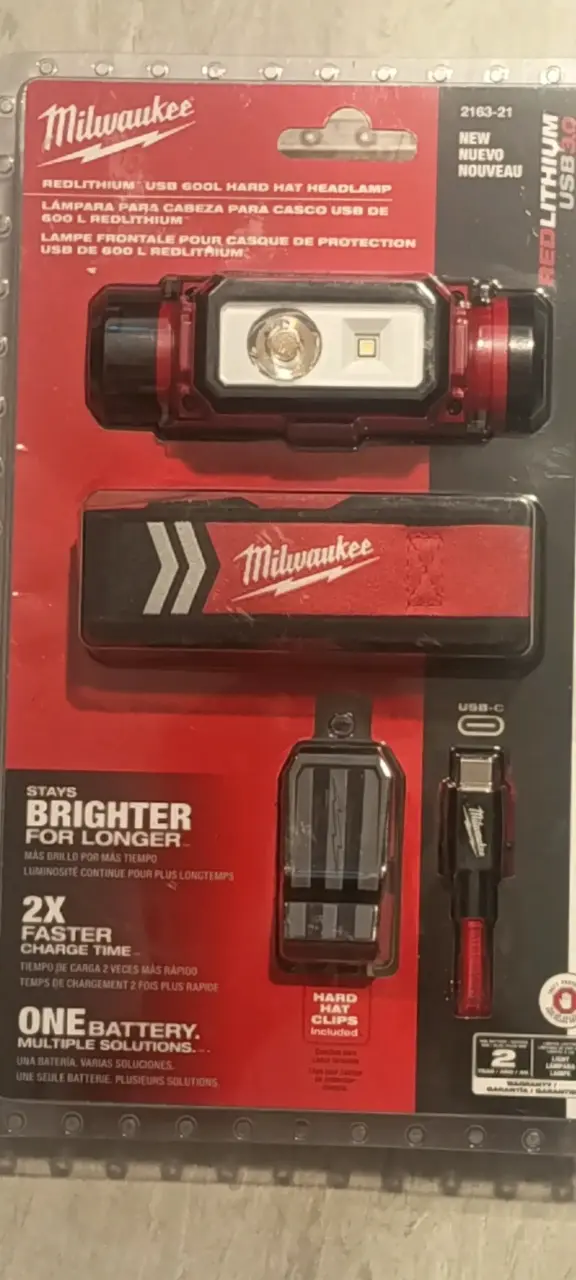 Lámpara para casco Milwaukee USB 600L - 1