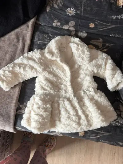 Abrigo de bebé blanco Limonada con diseño peludo - miniatura 1