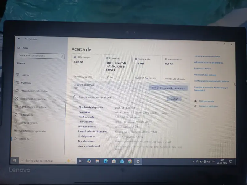 Laptop Lenovo Core i5 con 8GB RAM y SSD - 1
