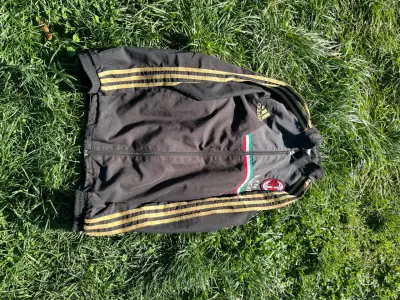 Chaqueta deportiva Adidas AC Milan negra - miniatura 1