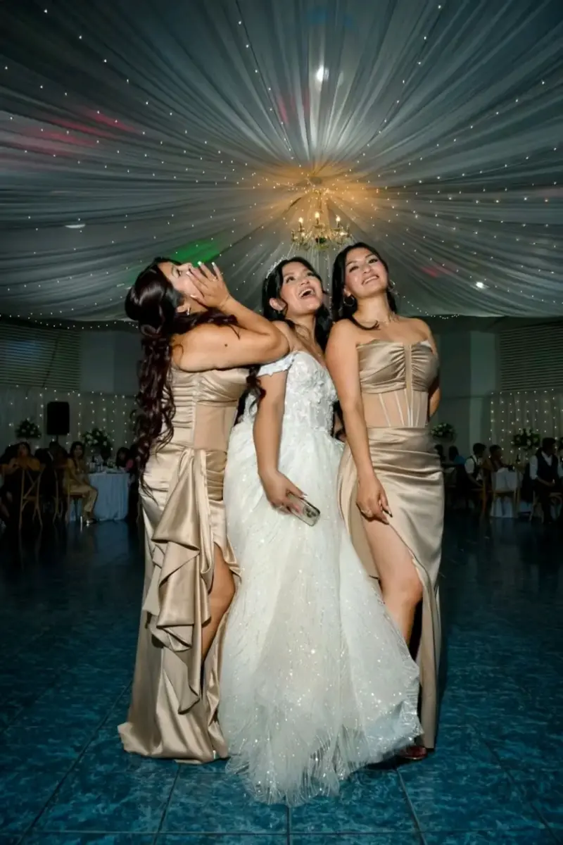Vestidos dorados - 2