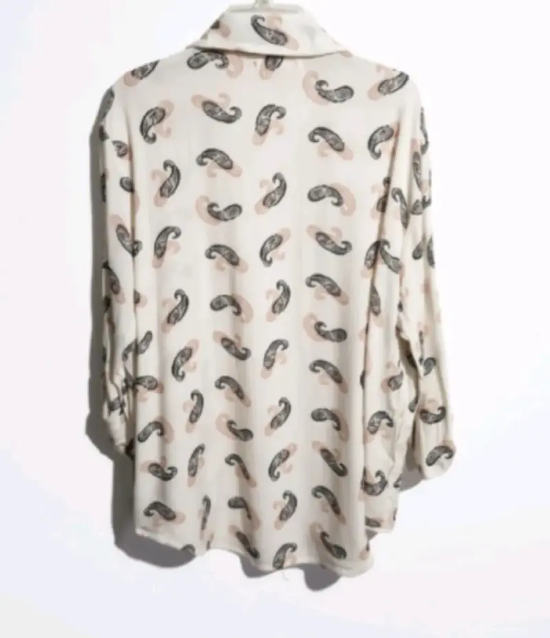 Blusa estampada de mujer con diseño paisley - 3