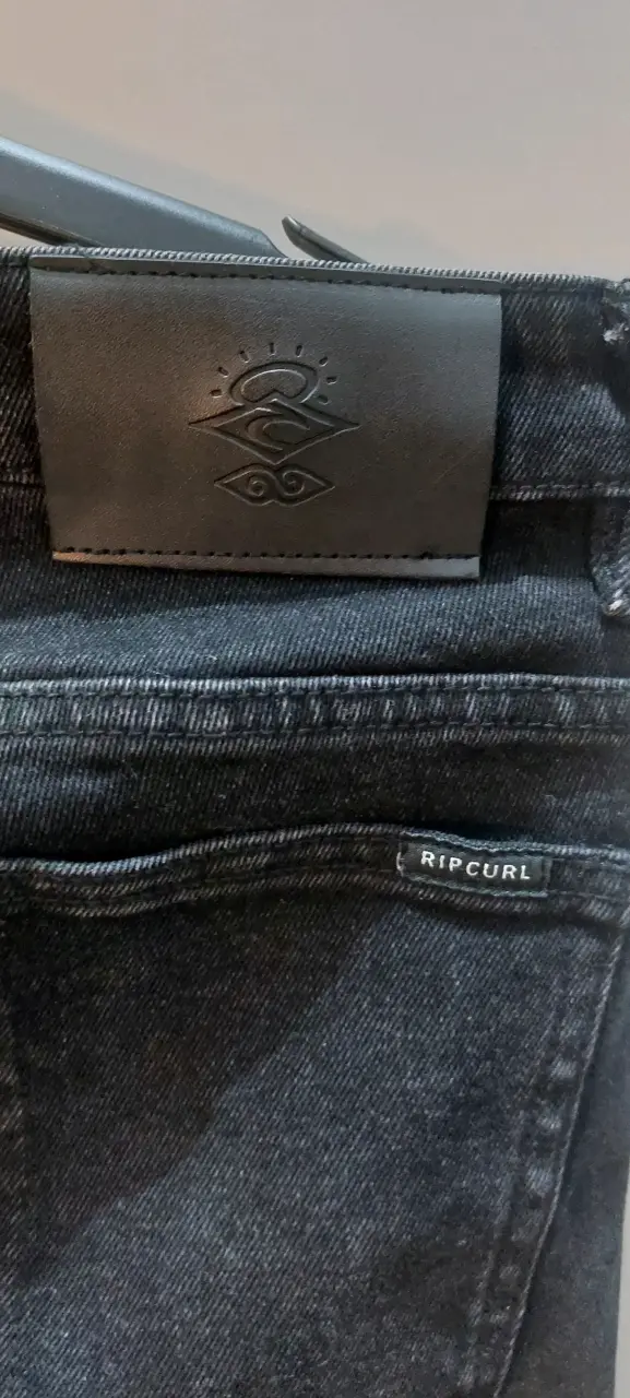 Jeans negros Rip Curl para niño talla 14 - 3