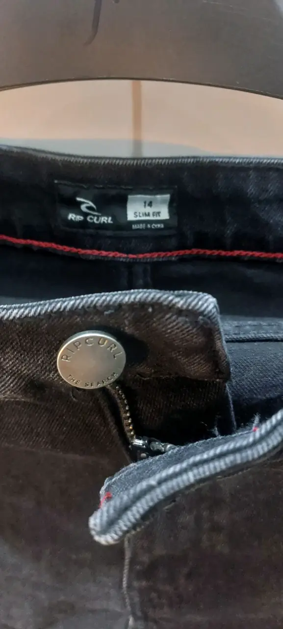 Jeans negros Rip Curl para niño talla 14 - 4