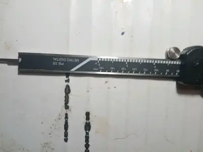 Calibrador pie de metro digital con pantalla LCD - miniatura 2