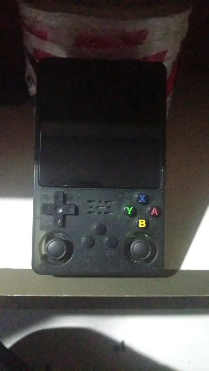 Consola portátil R36Plus con pantalla 720p - 1