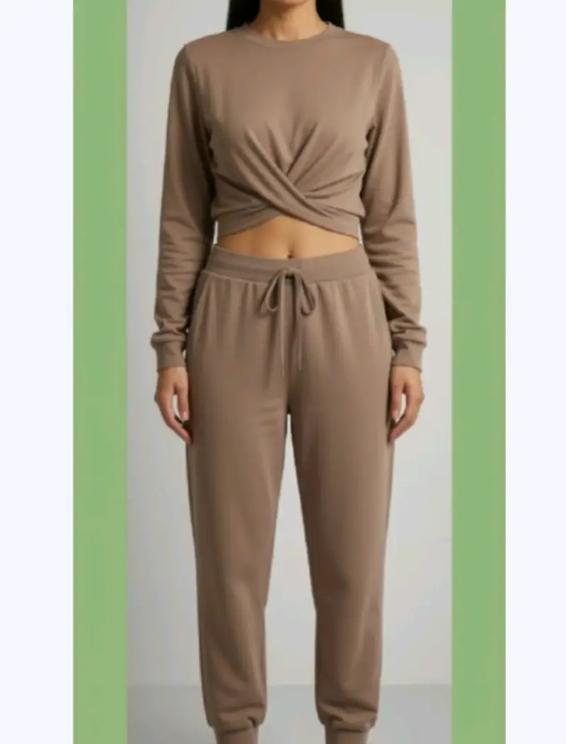 Conjunto deportivo marrón con top cruzado y pantalón - 4