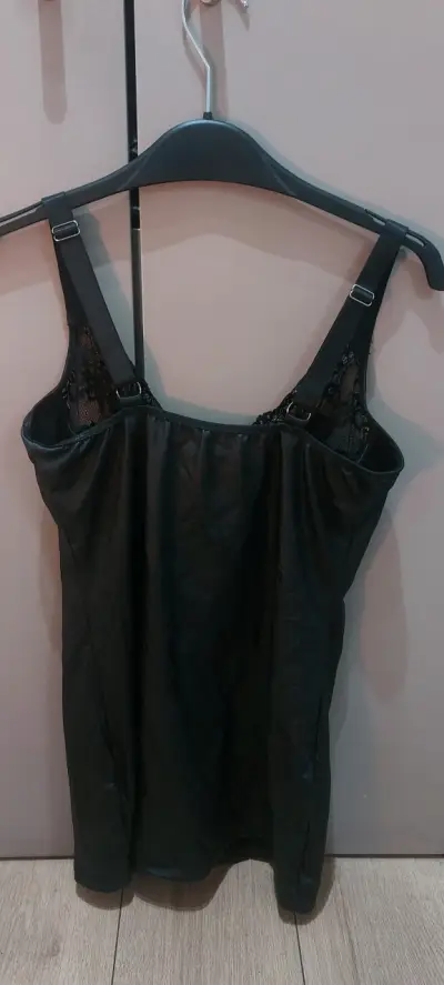 Vestido negro corto/tipo baby doll - miniatura 2