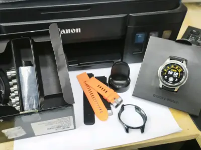 Samsung Galaxy Watch 46mm, 4 a 5 días de batería. - miniatura 1