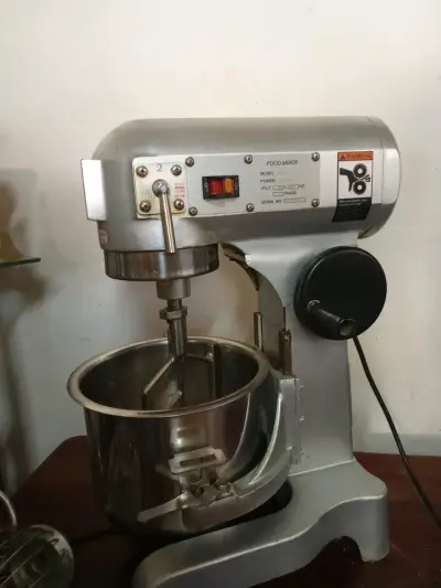 Batidora industrial de alimentos modelo B10A - miniatura 1
