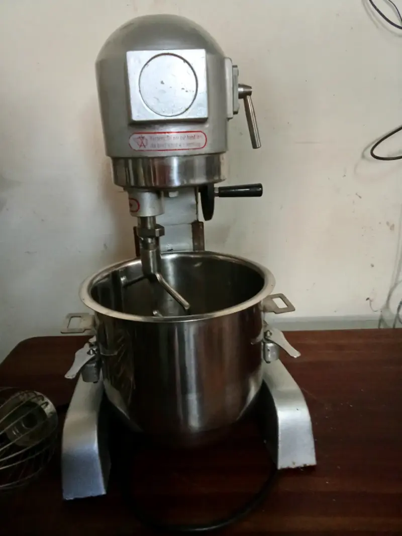 Batidora industrial de alimentos modelo B10A - 4