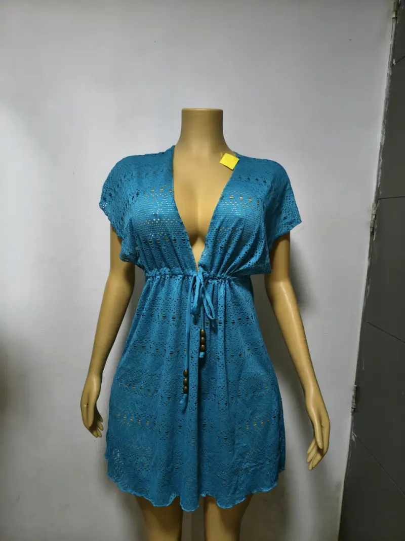 Vestido de fiesta negro con diseño geométrico - 6