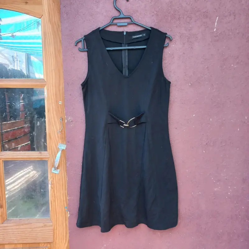 Vestido de encaje negro elegante para mujer - 4