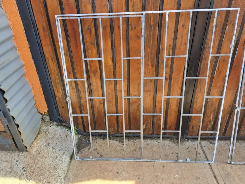 Rejas de seguridad metálicas para ventanas - 2