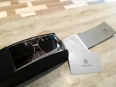 Gafas de Sol Mercedes-Benz Aviador Doradas - miniatura 1
