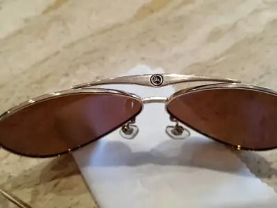 Gafas de Sol Mercedes-Benz Aviador Doradas - miniatura 3