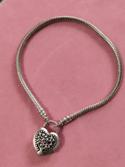 Pulsera de plata con dije de corazón - miniatura 1