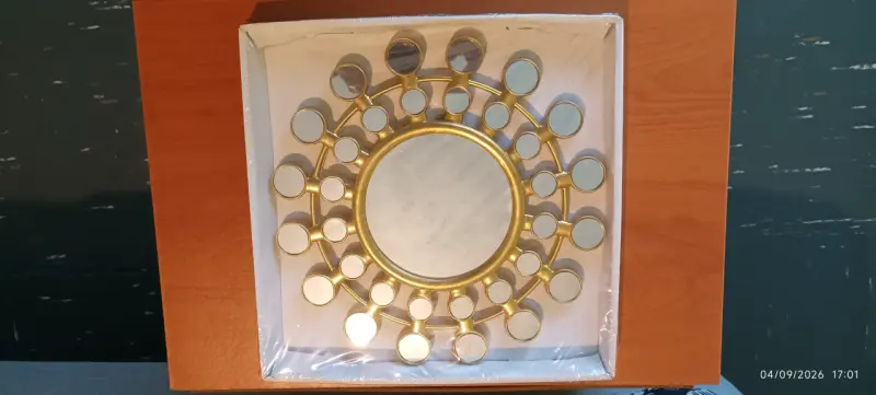 Espejo decorativo dorado con diseño floral - 5