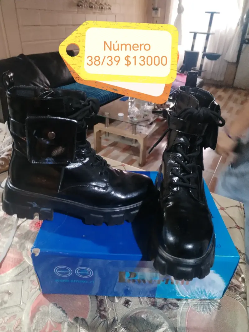 Botas negras de cuero talla 38/39