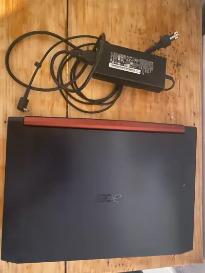 Laptop Acer Nitro 5 con Teclado Retroiluminado - miniatura 2