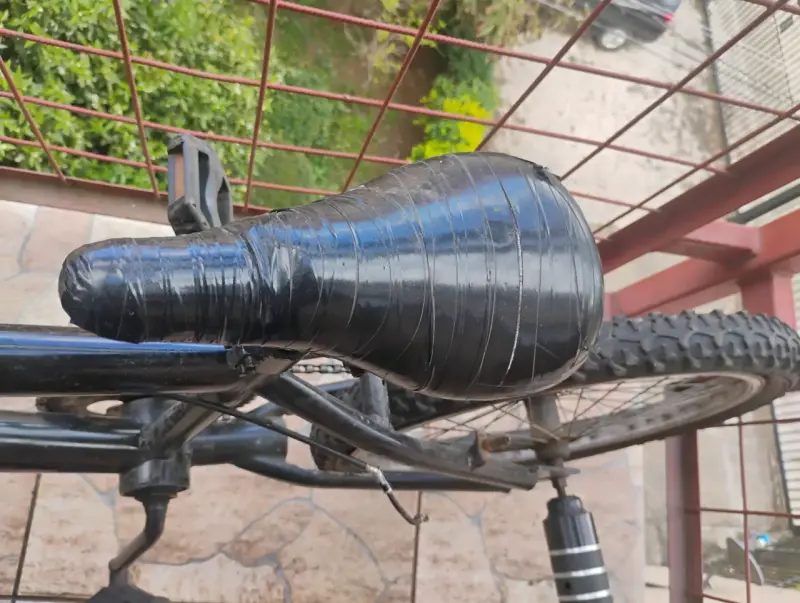 Bicicleta BMX negra para acrobacias - 6