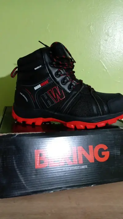 Botas de trabajo Hard Work negras y rojas - miniatura 1