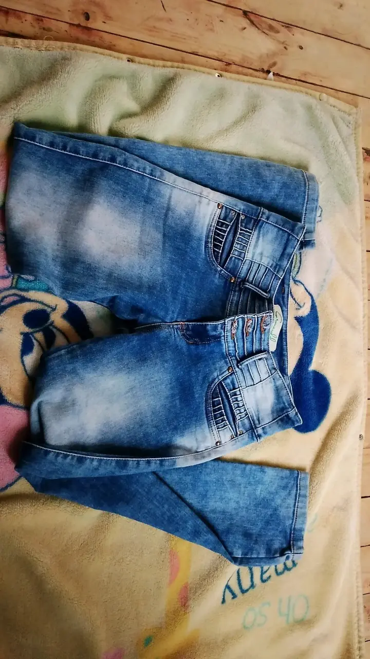 Jeans de mezclilla azul para mujer
