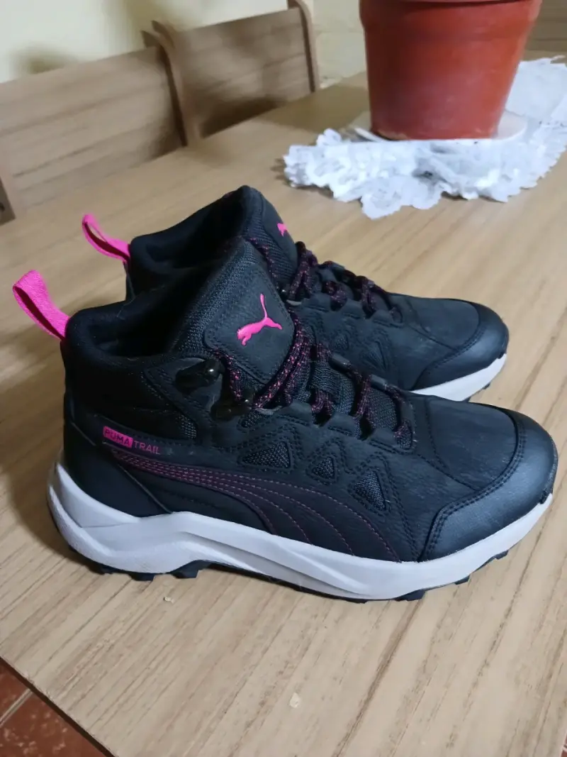 Zapatillas de trekking Puma Trail negras y rosadas - 6