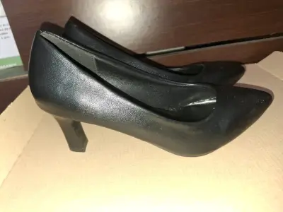 Zapatos de Tacón Negro Clásicos para Mujer - miniatura 3