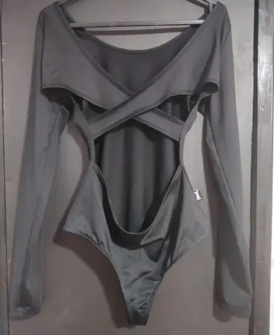 Body negro manga larga Savage Everlas - miniatura 2
