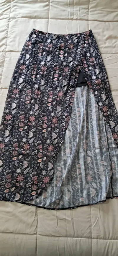 Falda larga floral Forever 21 en buen estado - miniatura 1