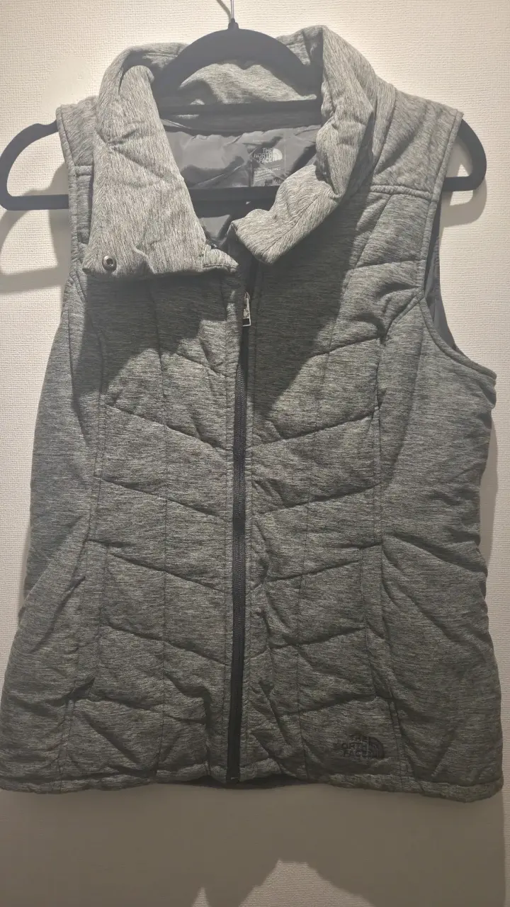 Chaleco sin mangas gris The North Face - 1