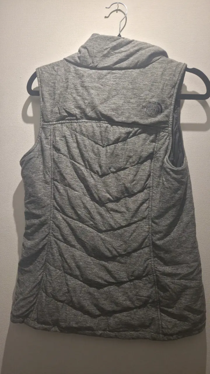 Chaleco sin mangas gris The North Face - 2