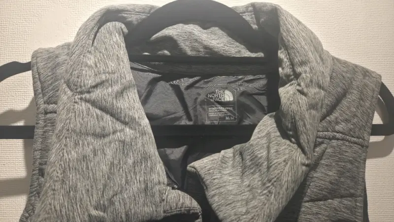 Chaleco sin mangas gris The North Face - 3