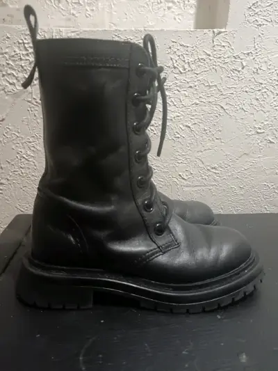 Botas de cuero negro con cierre lateral - miniatura 2