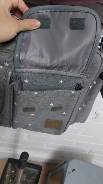 Bolso maternal gris con estrellas Infanti - miniatura 3