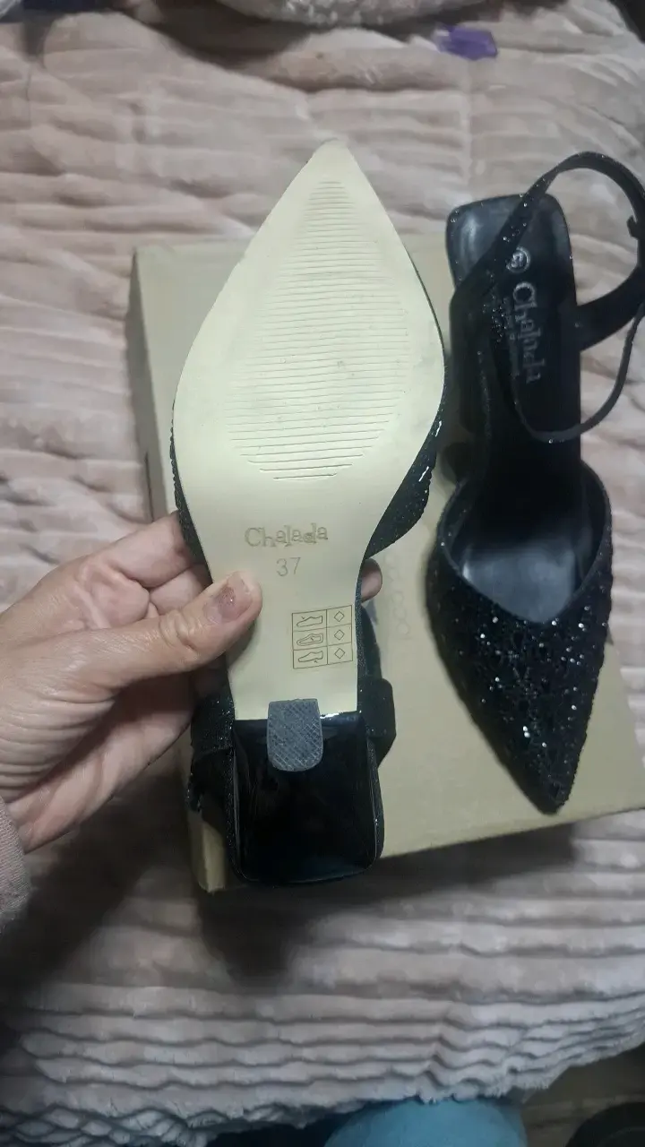 Zapatos de tacón negro con brillo Chaleda - 3