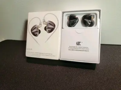 Auriculares In-Ear KZ D-Fi con Ajuste de Sonido - miniatura 2