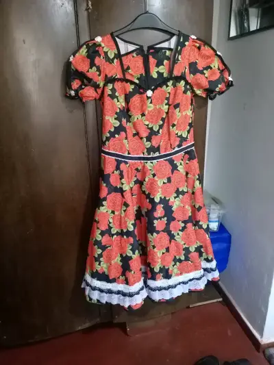 Vestido floral vintage con encaje - miniatura 2