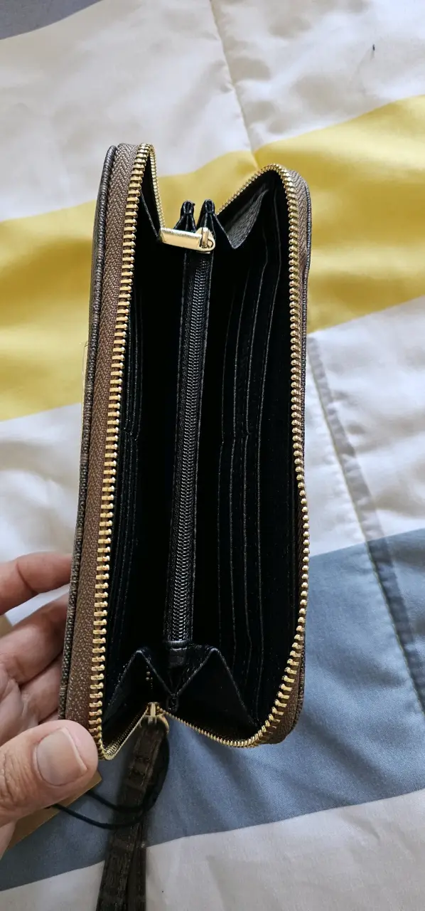 Billetera Steve Madden Marrón con Cierre Grande - 2