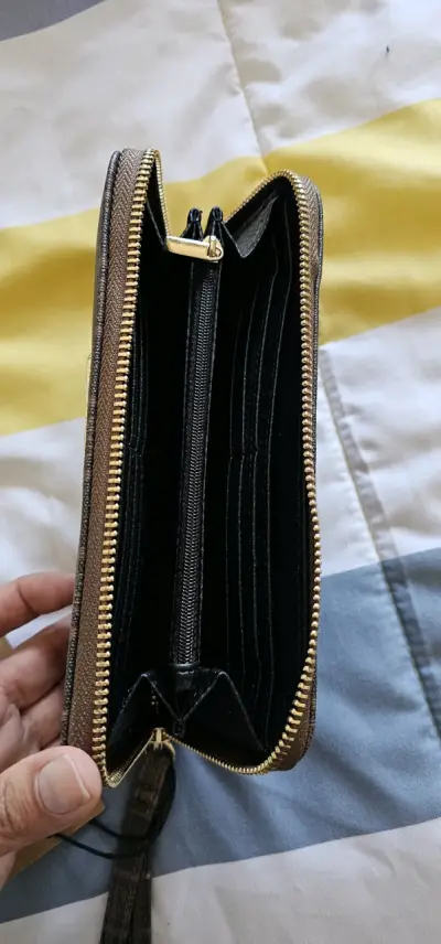 Billetera Steve Madden Marrón con Cierre Grande - miniatura 2