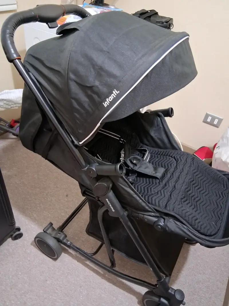 Coche de bebé Infanti plegable negro - 4