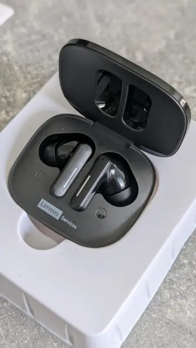 Auriculares Inalámbricos Lenovo LE209 con Estuche - miniatura 2