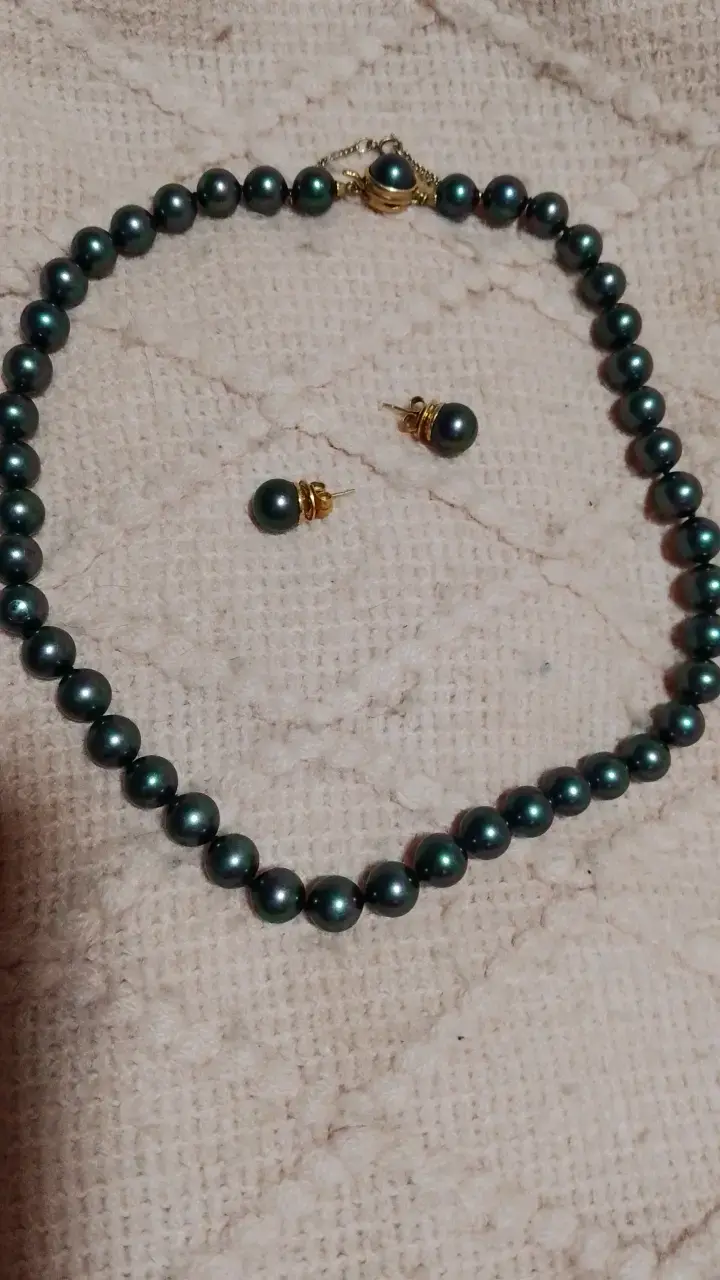 Conjunto de collar y aros de perlas negras verdes - 1